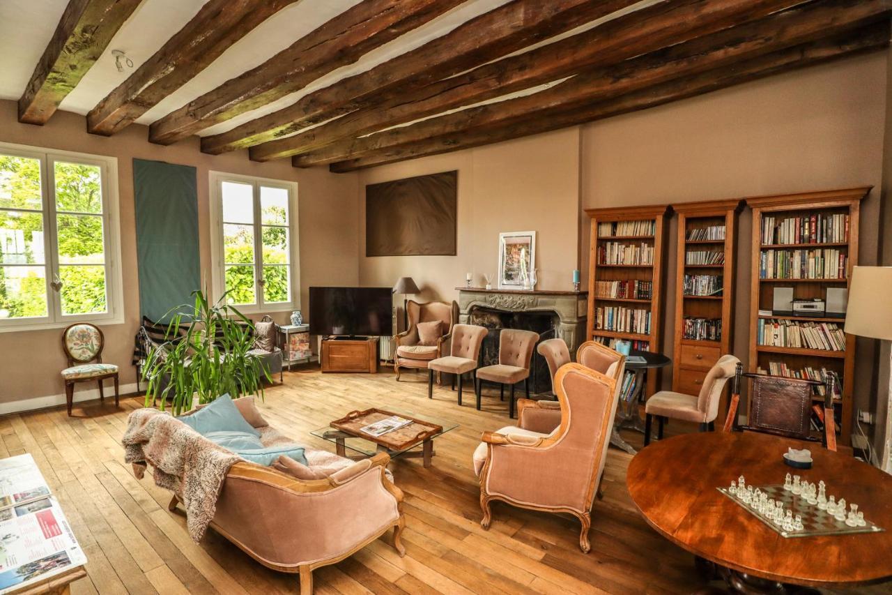 Le Grand Presbytere De Beaulieu Luaran gambar